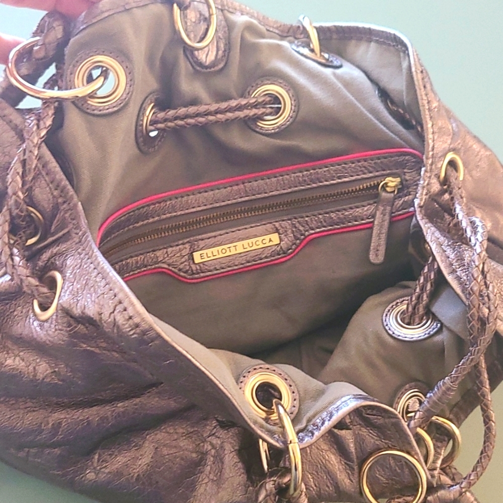 Elliott Lucca Silver Metallic Handbag - Picture 6 of 8